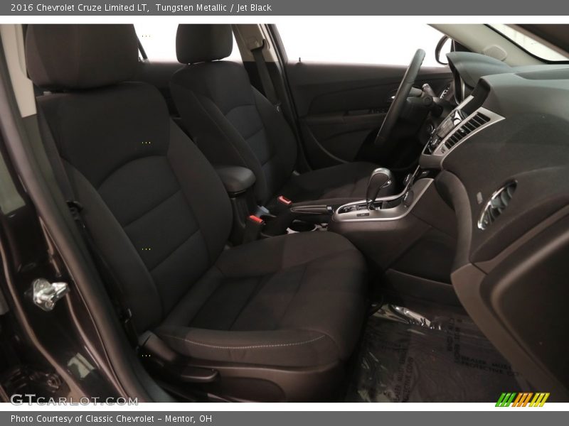 Tungsten Metallic / Jet Black 2016 Chevrolet Cruze Limited LT