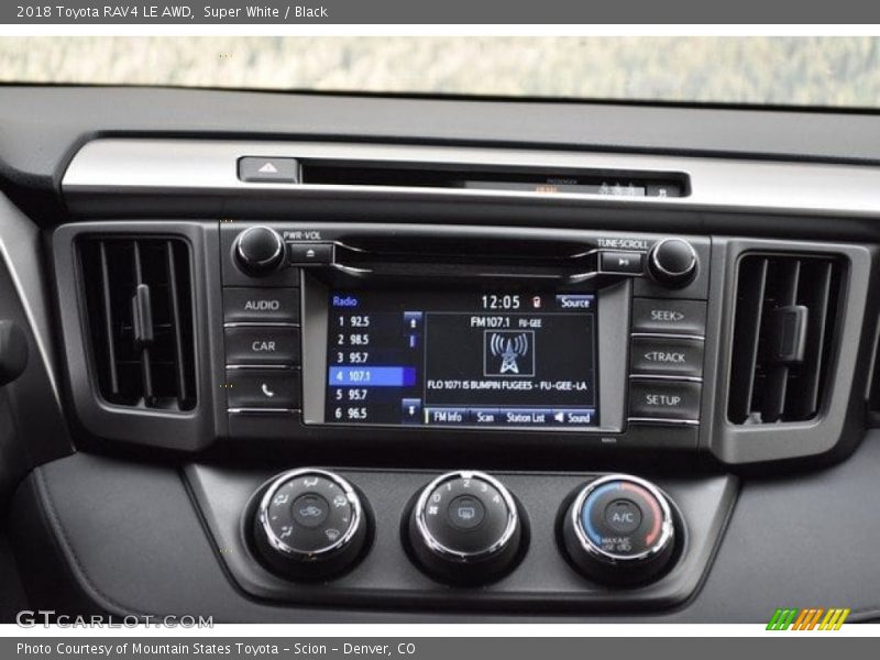 Super White / Black 2018 Toyota RAV4 LE AWD