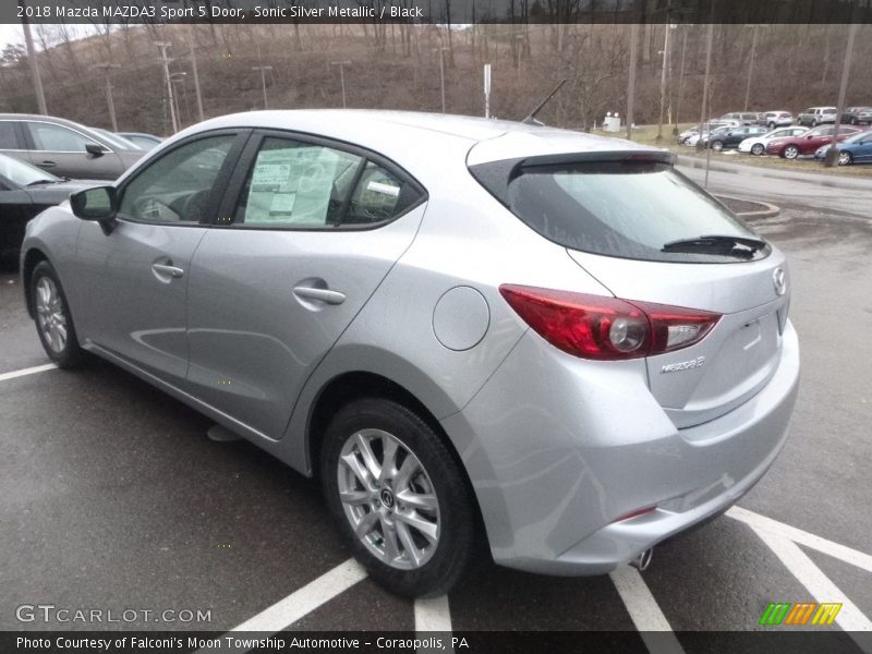 Sonic Silver Metallic / Black 2018 Mazda MAZDA3 Sport 5 Door