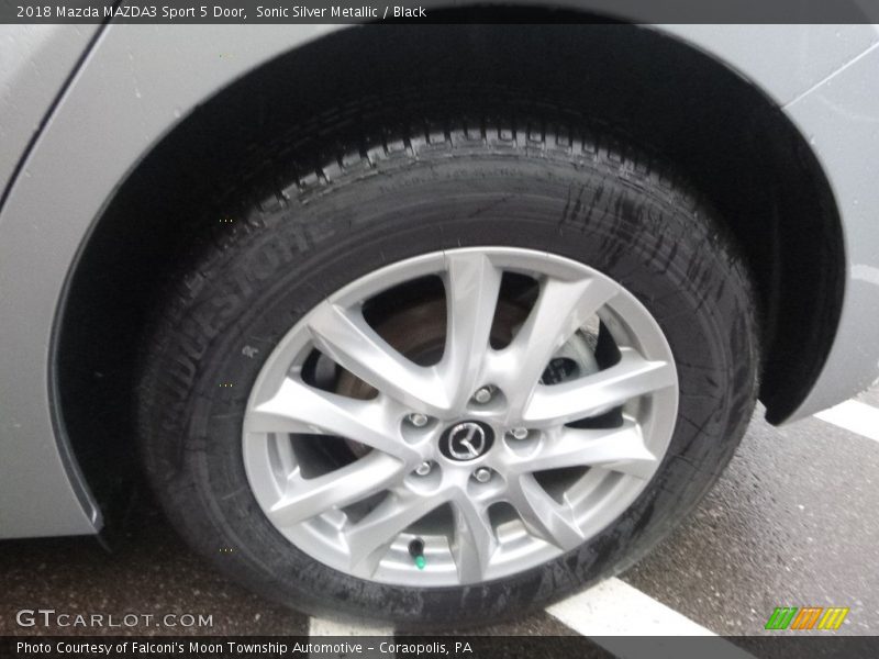 Sonic Silver Metallic / Black 2018 Mazda MAZDA3 Sport 5 Door