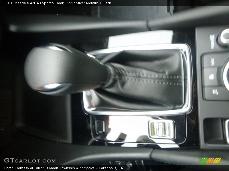 Sonic Silver Metallic / Black 2018 Mazda MAZDA3 Sport 5 Door