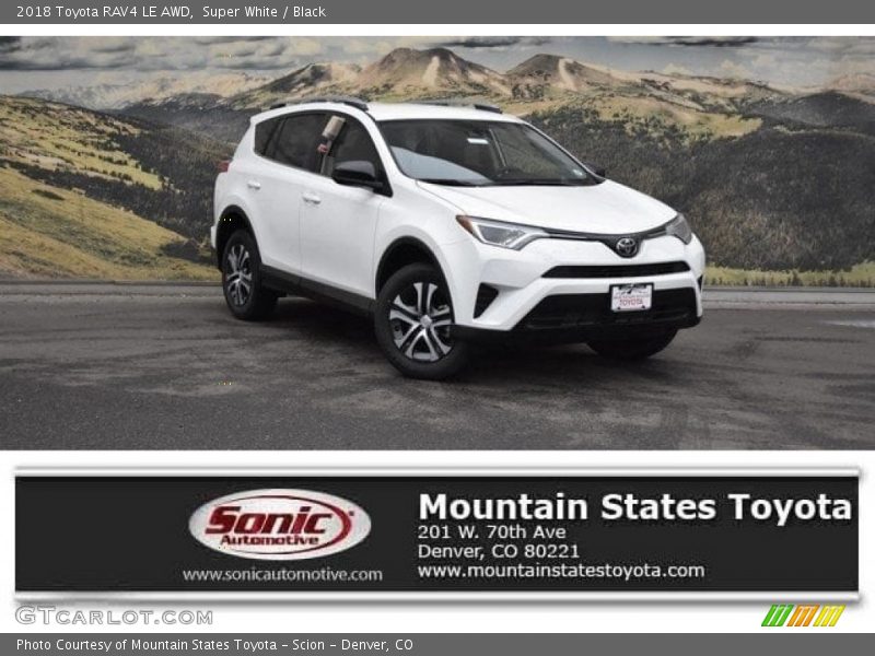 Super White / Black 2018 Toyota RAV4 LE AWD