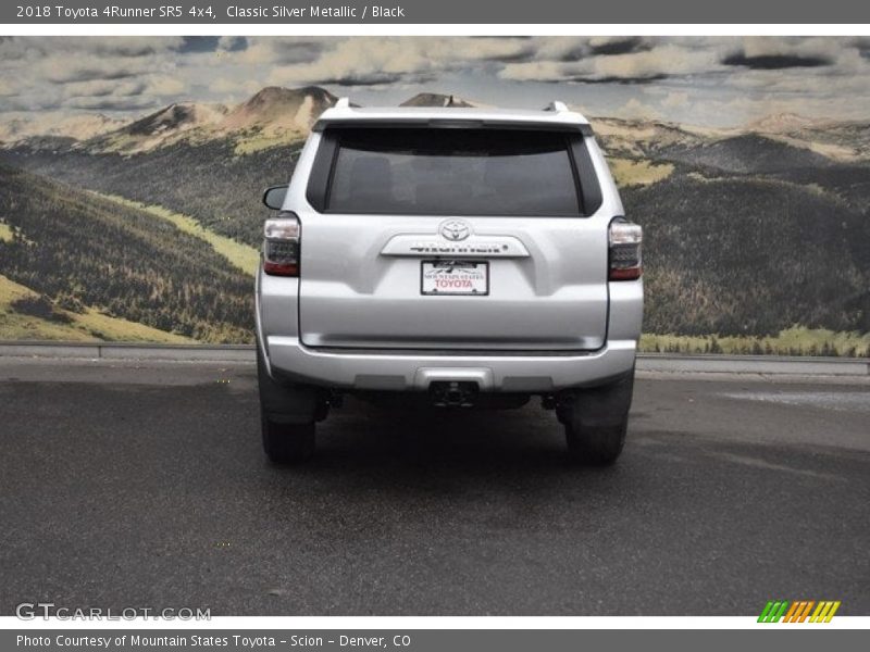 Classic Silver Metallic / Black 2018 Toyota 4Runner SR5 4x4