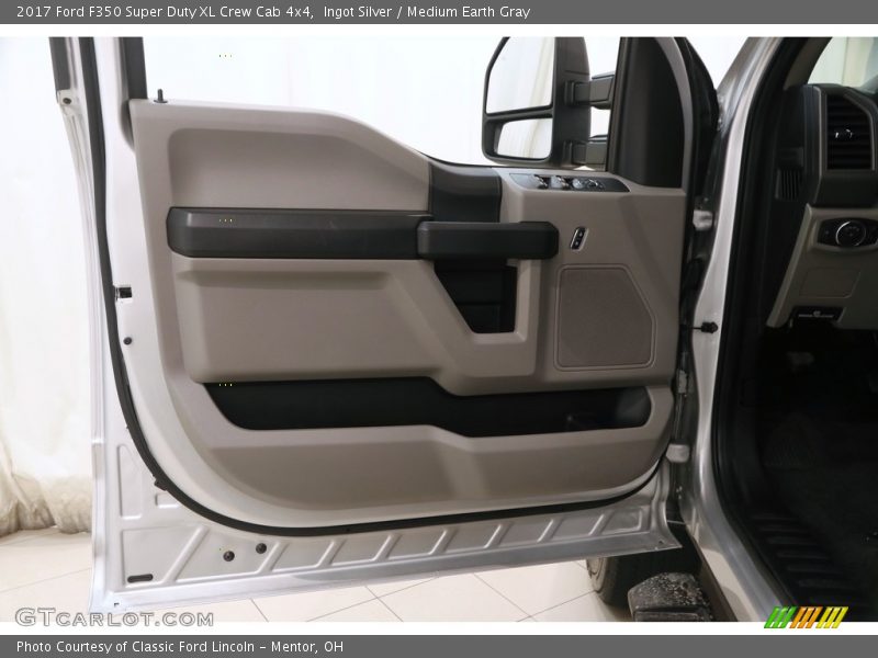 Ingot Silver / Medium Earth Gray 2017 Ford F350 Super Duty XL Crew Cab 4x4