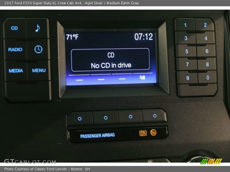 Ingot Silver / Medium Earth Gray 2017 Ford F350 Super Duty XL Crew Cab 4x4