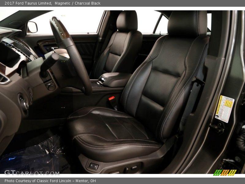 Front Seat of 2017 Taurus Limited