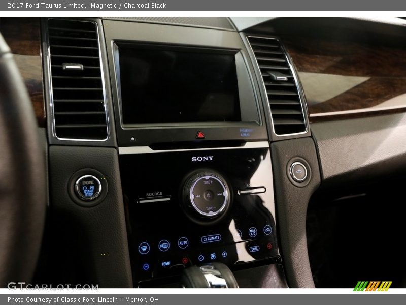 Magnetic / Charcoal Black 2017 Ford Taurus Limited
