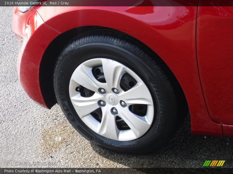 Red / Gray 2016 Hyundai Elantra SE