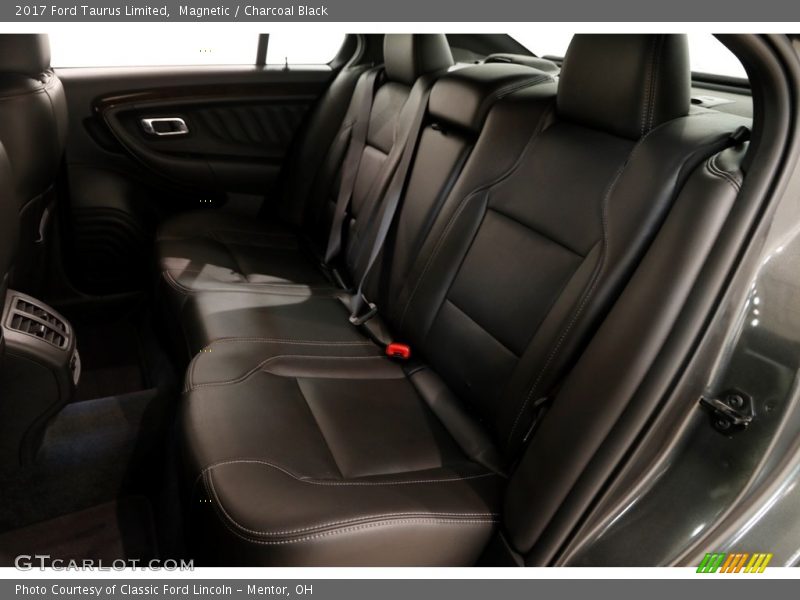 Magnetic / Charcoal Black 2017 Ford Taurus Limited