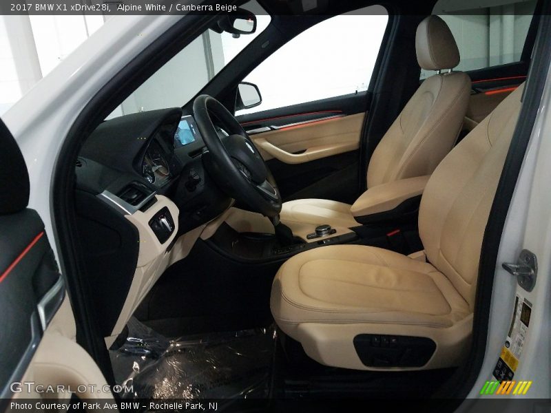Alpine White / Canberra Beige 2017 BMW X1 xDrive28i