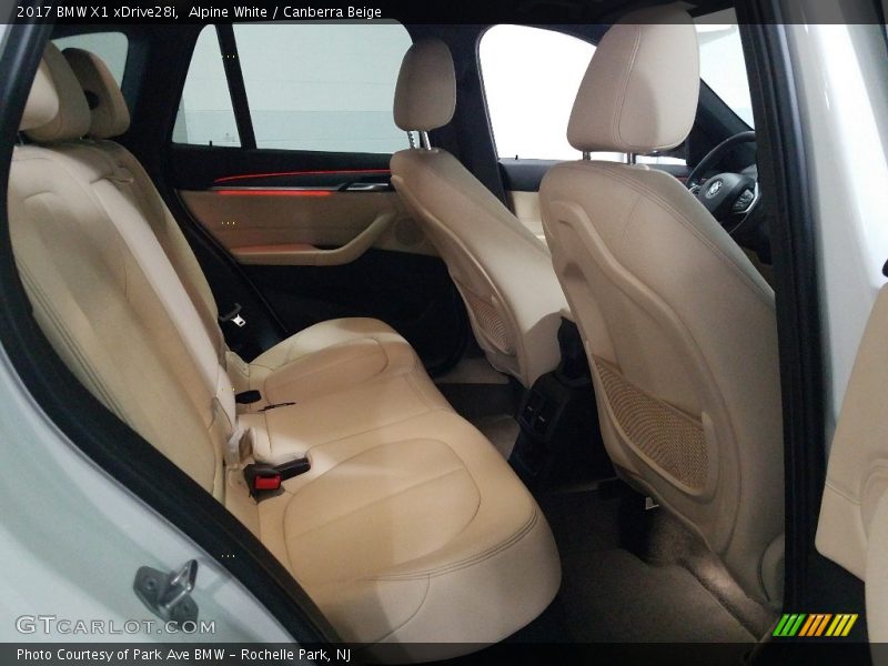 Alpine White / Canberra Beige 2017 BMW X1 xDrive28i
