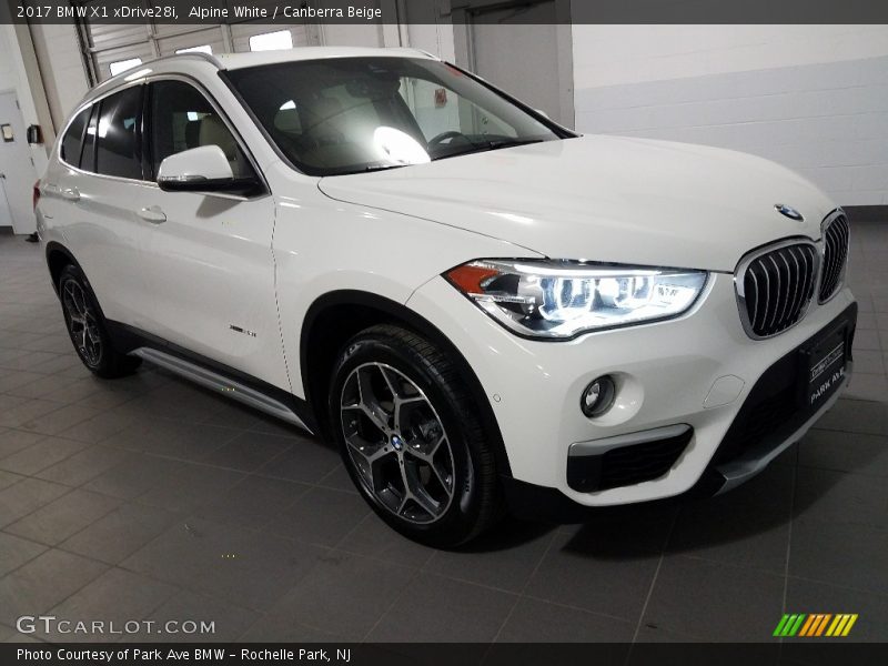 Alpine White / Canberra Beige 2017 BMW X1 xDrive28i