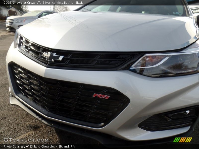 Silver Ice Metallic / Jet Black 2018 Chevrolet Cruze LT