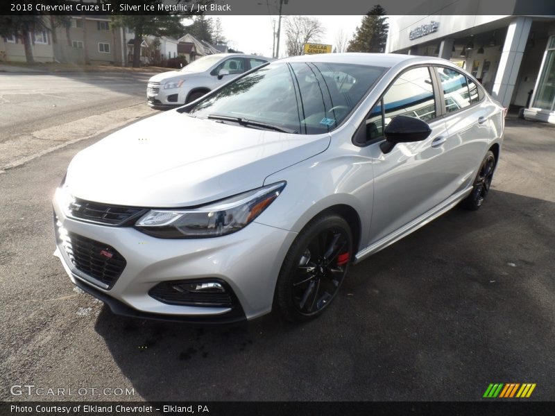 Silver Ice Metallic / Jet Black 2018 Chevrolet Cruze LT
