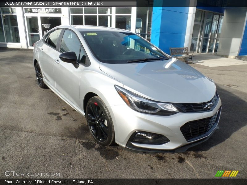 Silver Ice Metallic / Jet Black 2018 Chevrolet Cruze LT