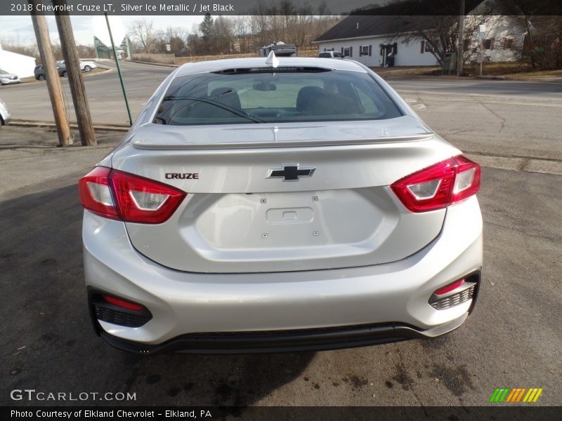 Silver Ice Metallic / Jet Black 2018 Chevrolet Cruze LT