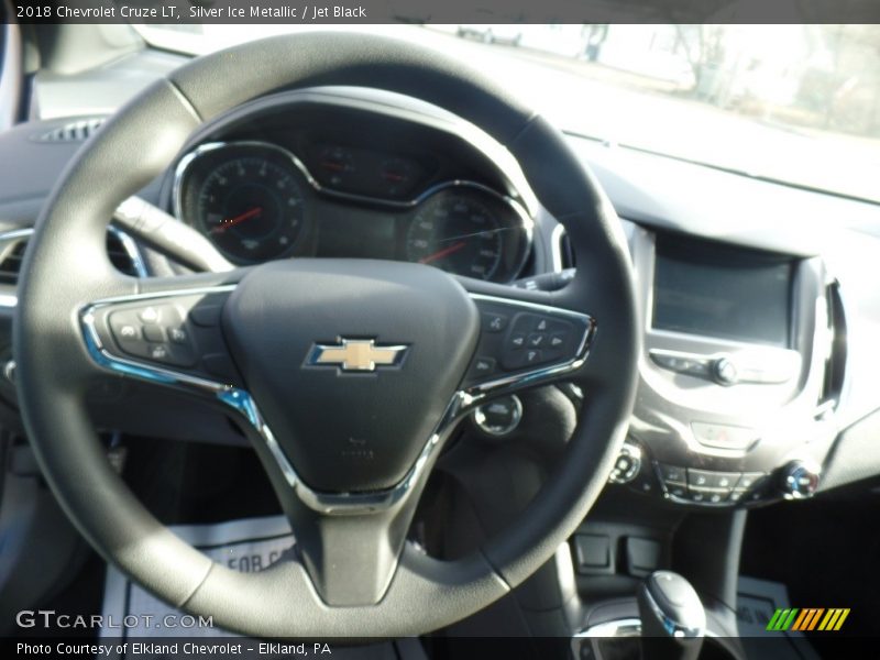 Silver Ice Metallic / Jet Black 2018 Chevrolet Cruze LT