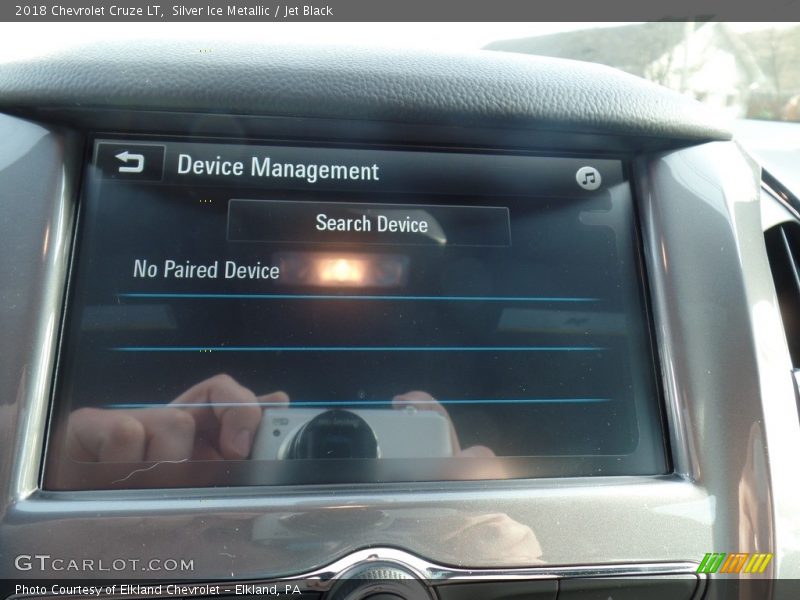 Silver Ice Metallic / Jet Black 2018 Chevrolet Cruze LT