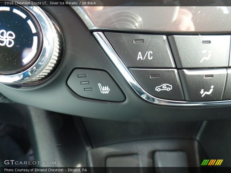 Silver Ice Metallic / Jet Black 2018 Chevrolet Cruze LT