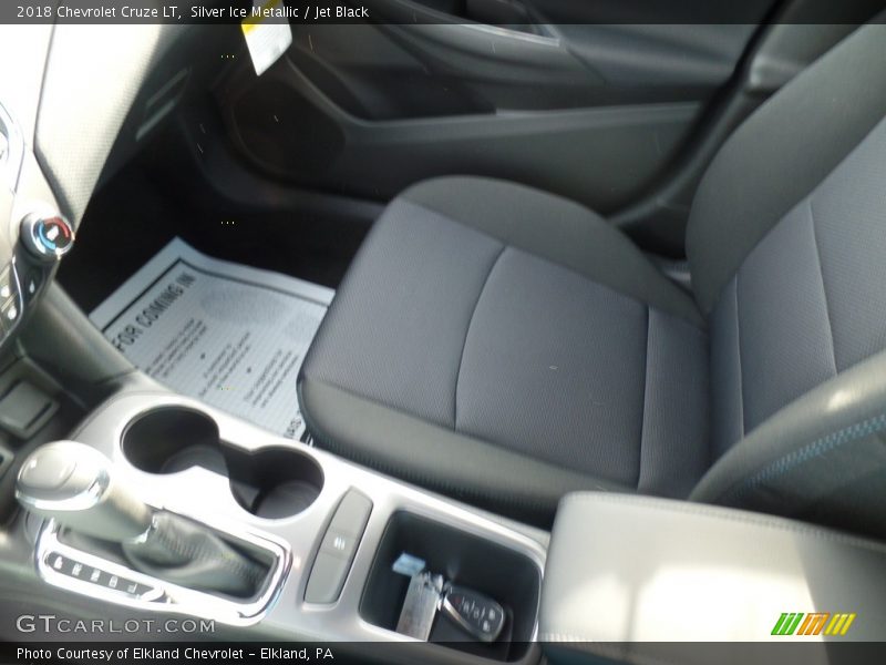 Silver Ice Metallic / Jet Black 2018 Chevrolet Cruze LT