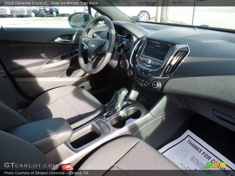 Silver Ice Metallic / Jet Black 2018 Chevrolet Cruze LT
