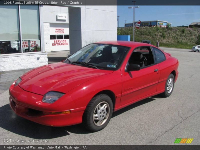 Bright Red / Graphite 1998 Pontiac Sunfire SE Coupe