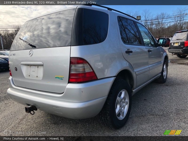Brilliant Silver Metallic / Grey 1999 Mercedes-Benz ML 320 4Matic