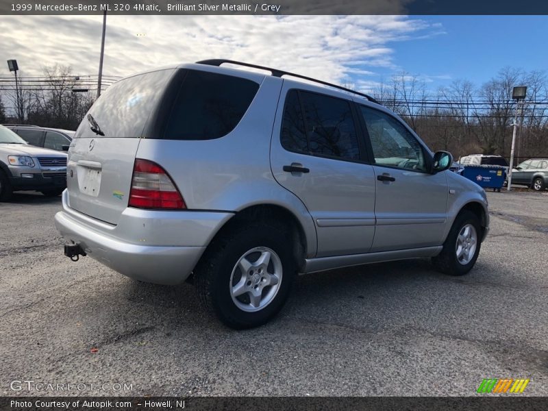 Brilliant Silver Metallic / Grey 1999 Mercedes-Benz ML 320 4Matic