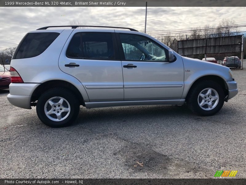 Brilliant Silver Metallic / Grey 1999 Mercedes-Benz ML 320 4Matic