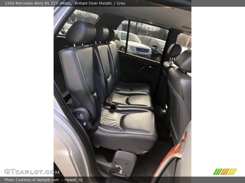 Brilliant Silver Metallic / Grey 1999 Mercedes-Benz ML 320 4Matic