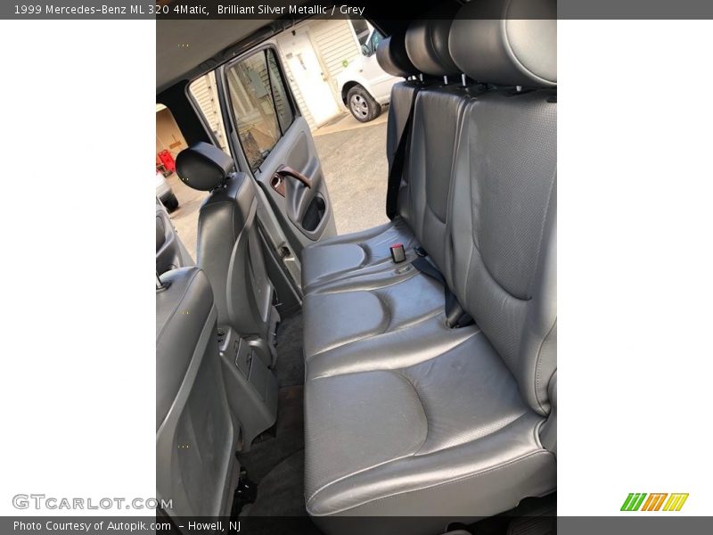Brilliant Silver Metallic / Grey 1999 Mercedes-Benz ML 320 4Matic