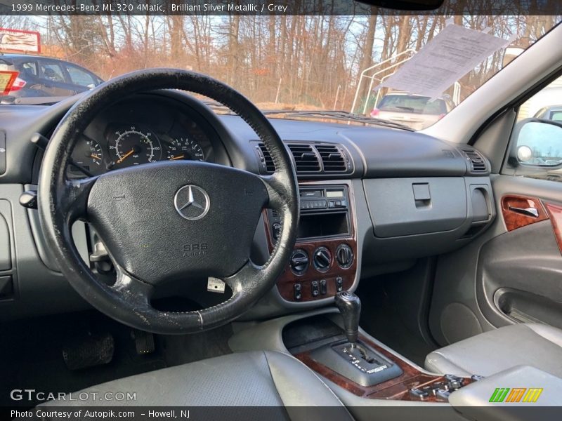 Brilliant Silver Metallic / Grey 1999 Mercedes-Benz ML 320 4Matic