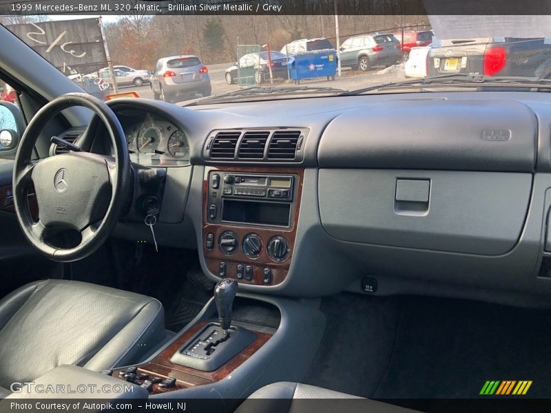 Brilliant Silver Metallic / Grey 1999 Mercedes-Benz ML 320 4Matic