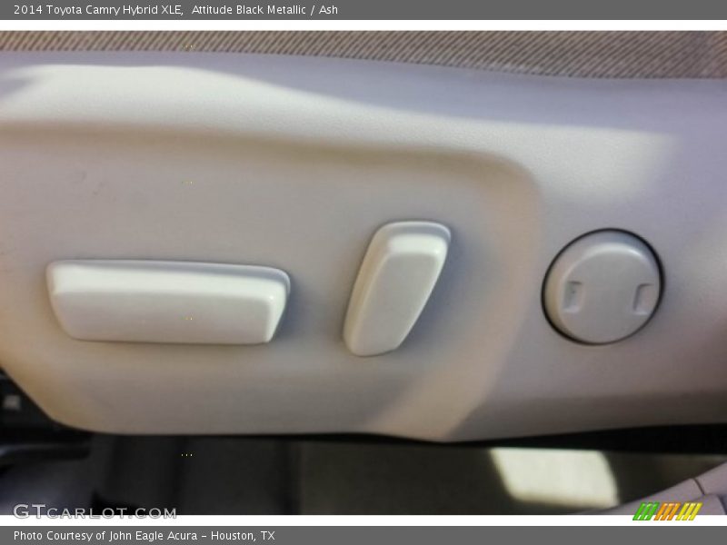 Attitude Black Metallic / Ash 2014 Toyota Camry Hybrid XLE