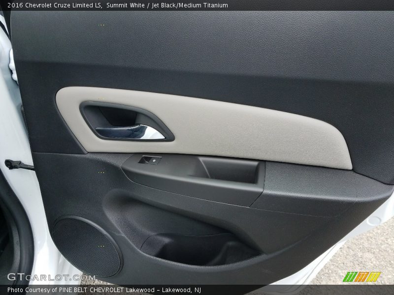 Summit White / Jet Black/Medium Titanium 2016 Chevrolet Cruze Limited LS
