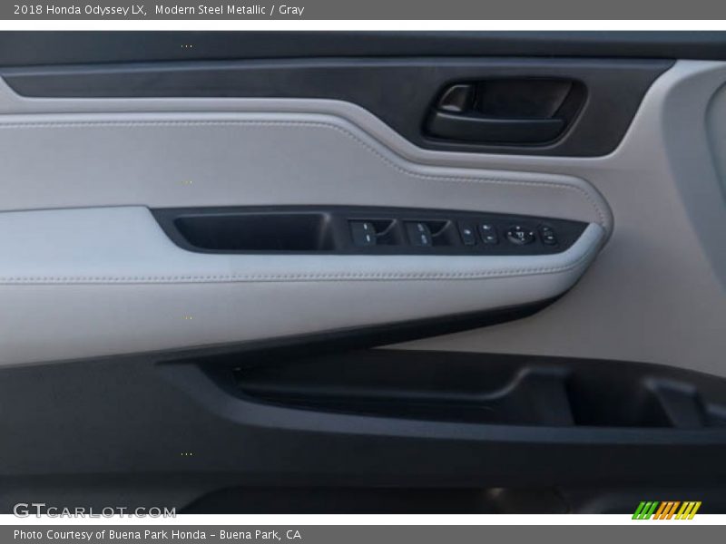 Modern Steel Metallic / Gray 2018 Honda Odyssey LX