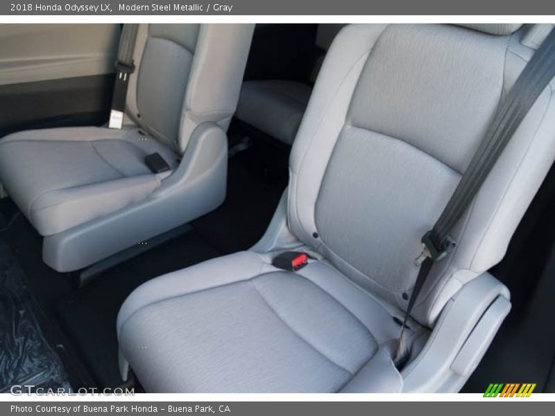 Modern Steel Metallic / Gray 2018 Honda Odyssey LX