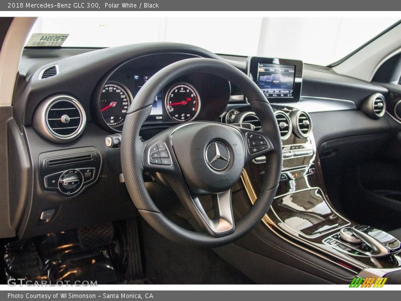 Polar White / Black 2018 Mercedes-Benz GLC 300