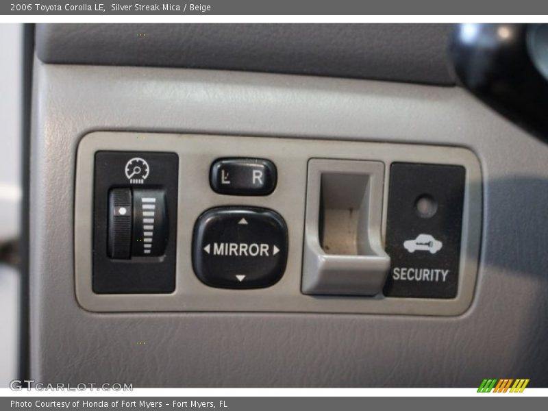 Silver Streak Mica / Beige 2006 Toyota Corolla LE