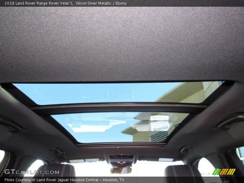 Silicon Silver Metallic / Ebony 2018 Land Rover Range Rover Velar S