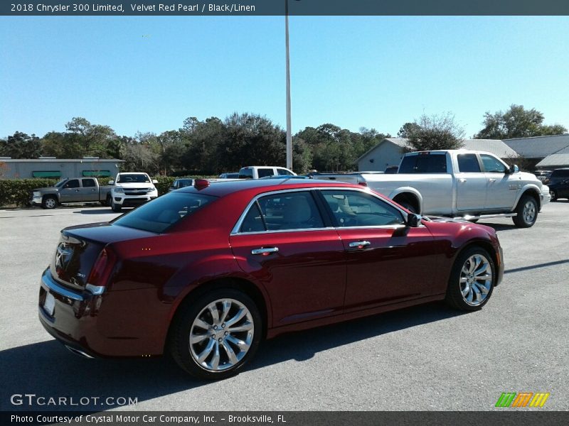 Velvet Red Pearl / Black/Linen 2018 Chrysler 300 Limited