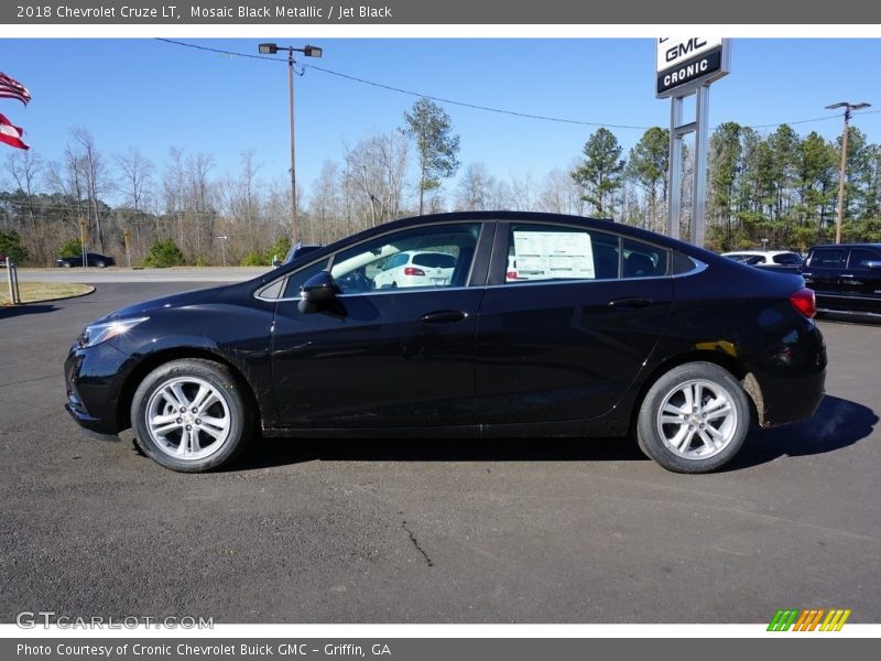 Mosaic Black Metallic / Jet Black 2018 Chevrolet Cruze LT