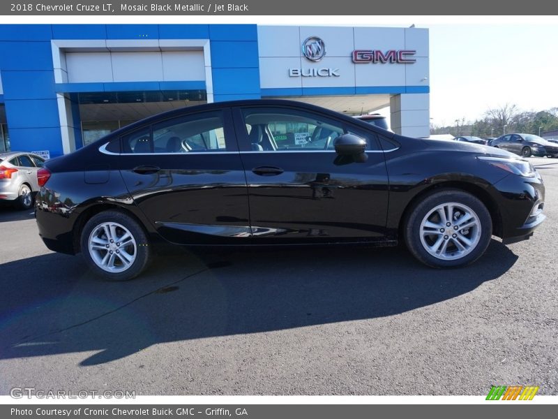Mosaic Black Metallic / Jet Black 2018 Chevrolet Cruze LT