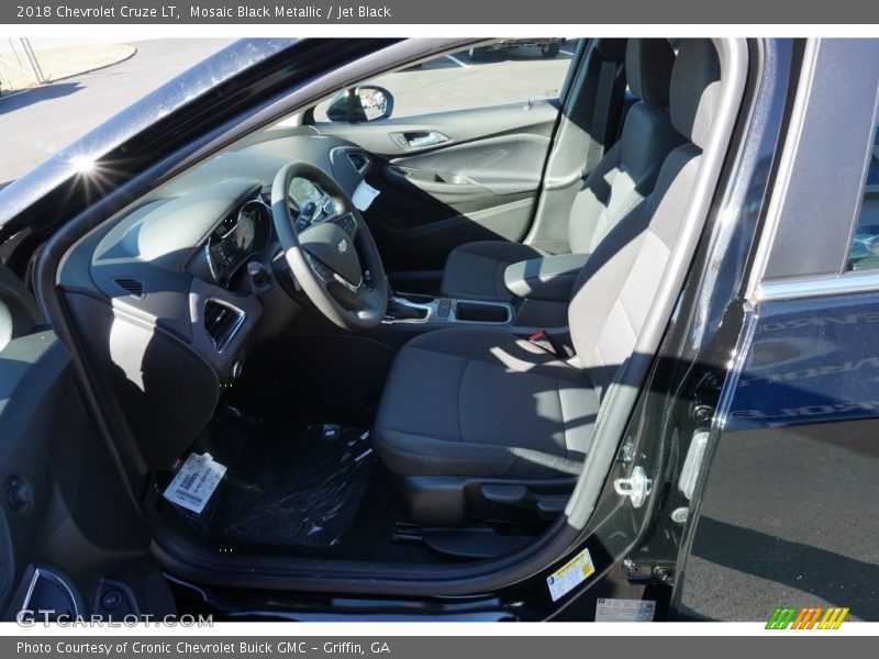 Mosaic Black Metallic / Jet Black 2018 Chevrolet Cruze LT
