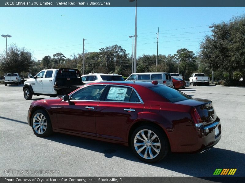 Velvet Red Pearl / Black/Linen 2018 Chrysler 300 Limited