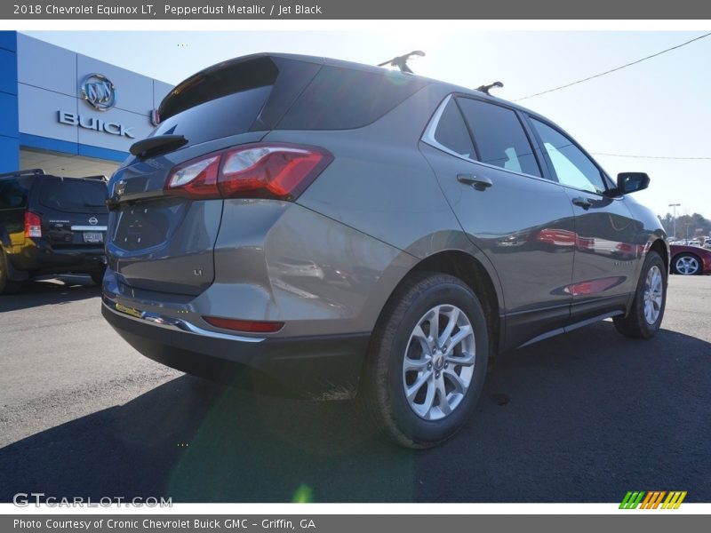 Pepperdust Metallic / Jet Black 2018 Chevrolet Equinox LT