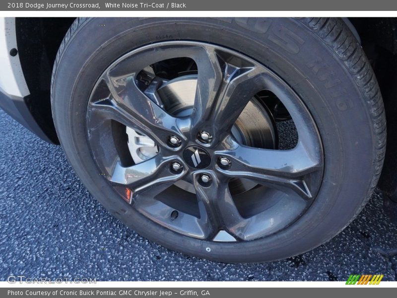 White Noise Tri-Coat / Black 2018 Dodge Journey Crossroad