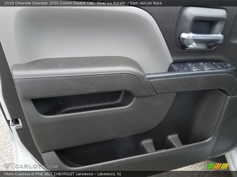 Silver Ice Metallic / Dark Ash/Jet Black 2018 Chevrolet Silverado 1500 Custom Double Cab