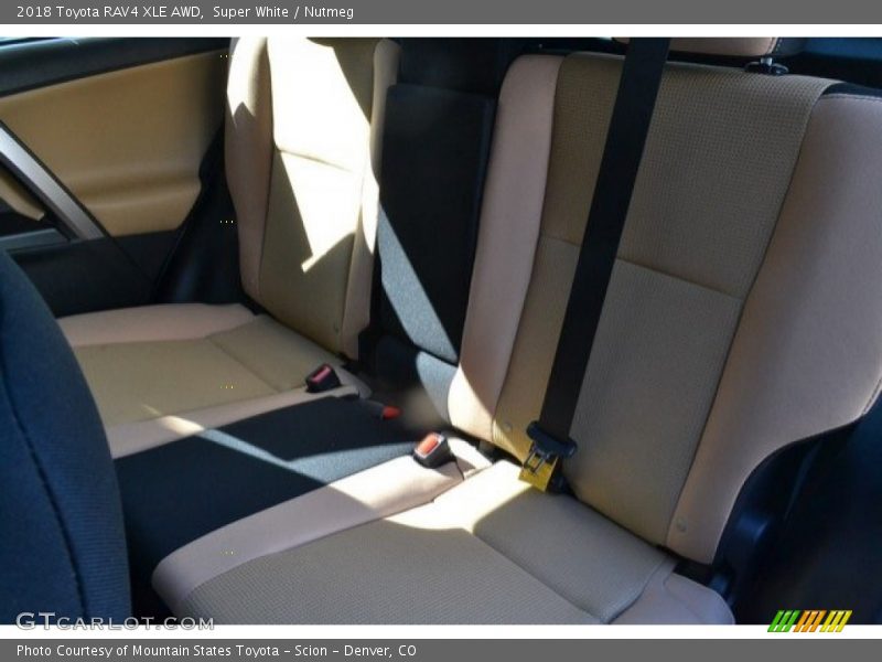Super White / Nutmeg 2018 Toyota RAV4 XLE AWD