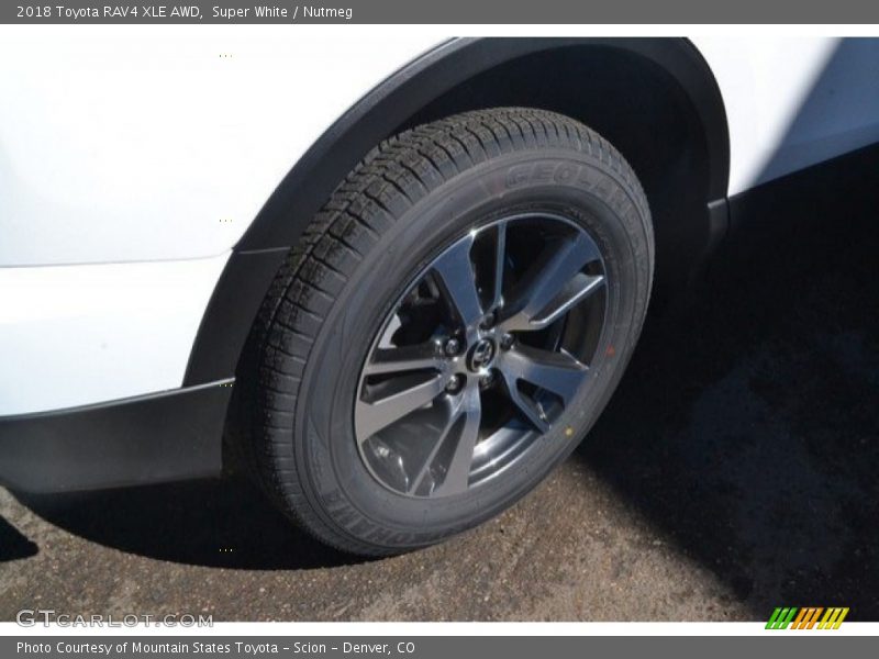 Super White / Nutmeg 2018 Toyota RAV4 XLE AWD